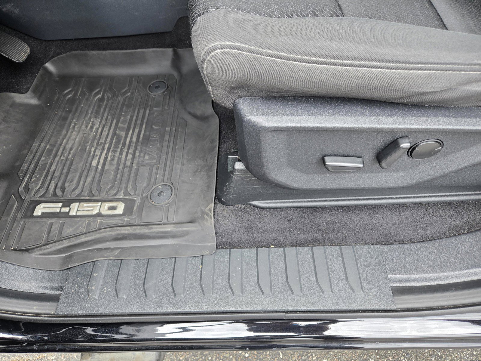 Used 2023 Black Ford  image 20