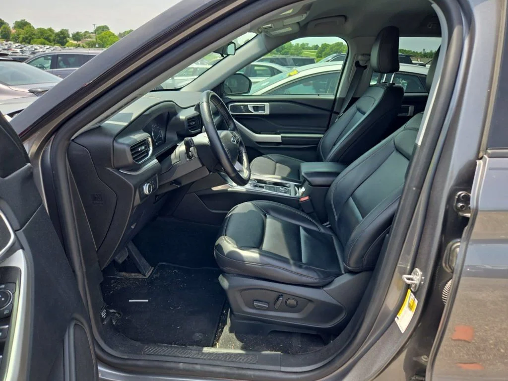 Used 2022 Gray Ford XLT image 7