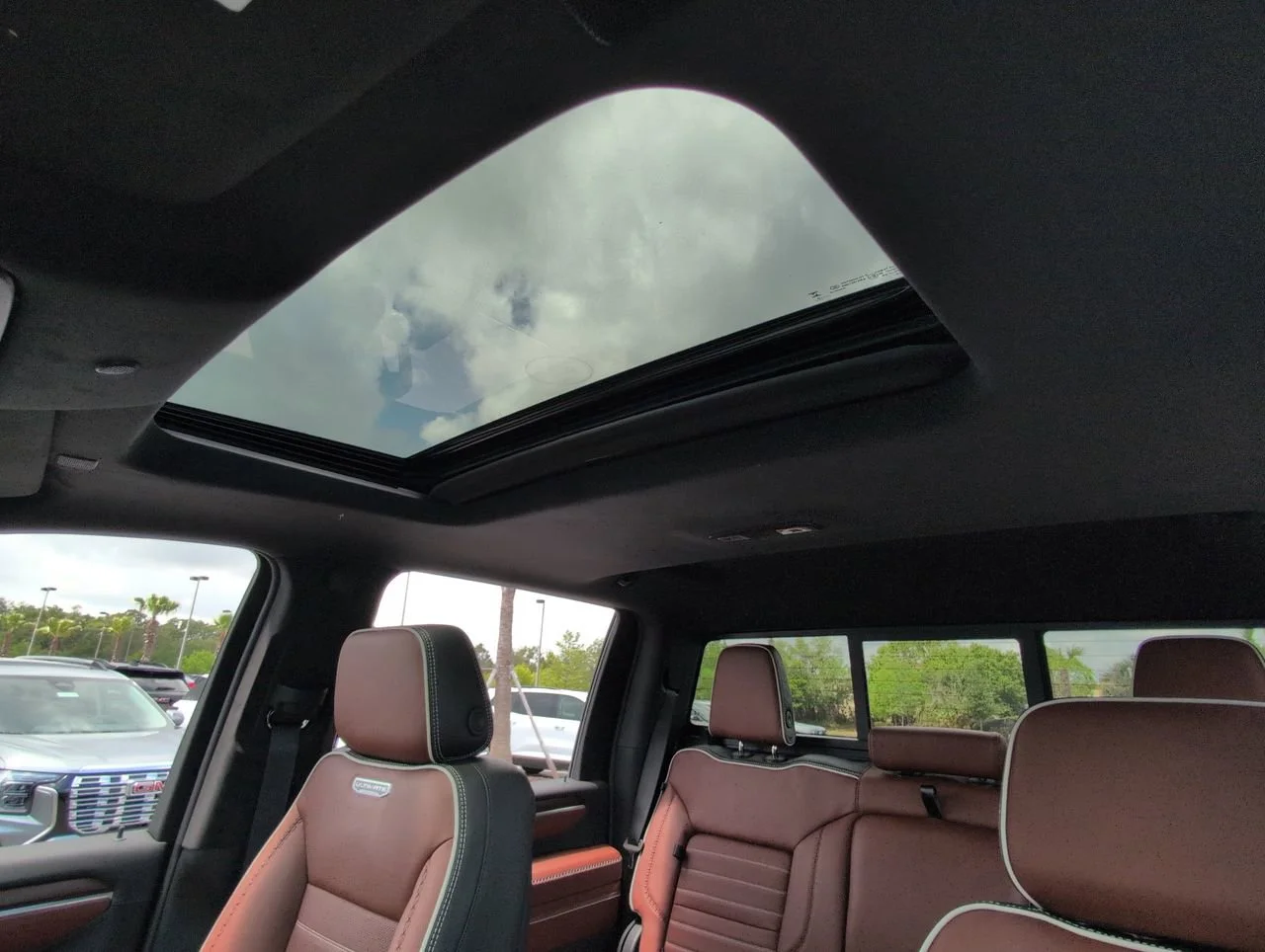 New 2026 Glacier White Tricoat GMC Denali Ultimate image 19