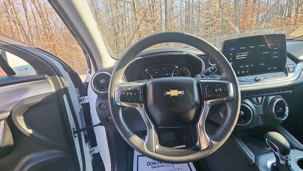 Used 2024 White Chevrolet LT image 20