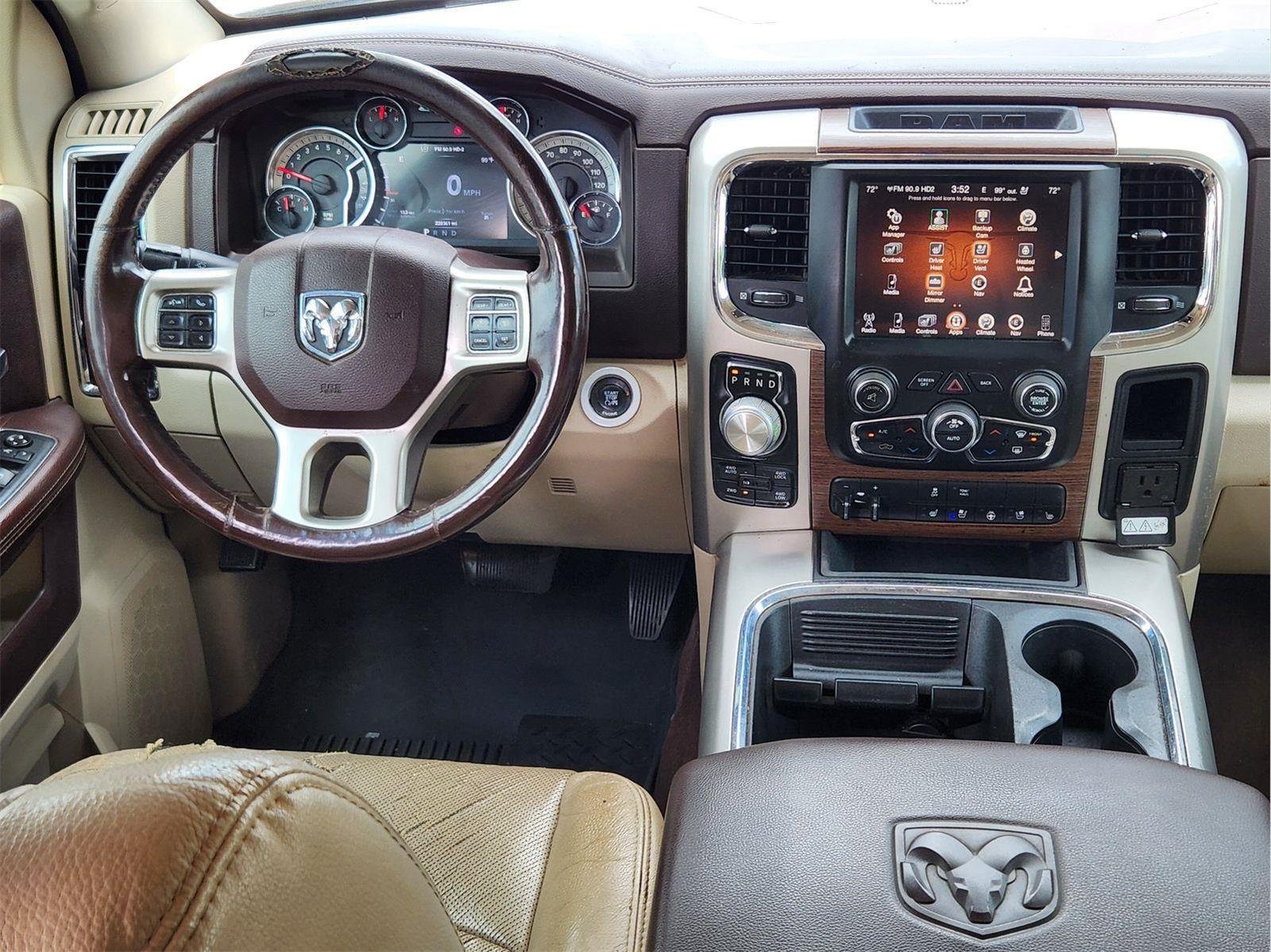 Used 2016 Brilliant Black Crystal Pearlcoat Ram Laramie image 27