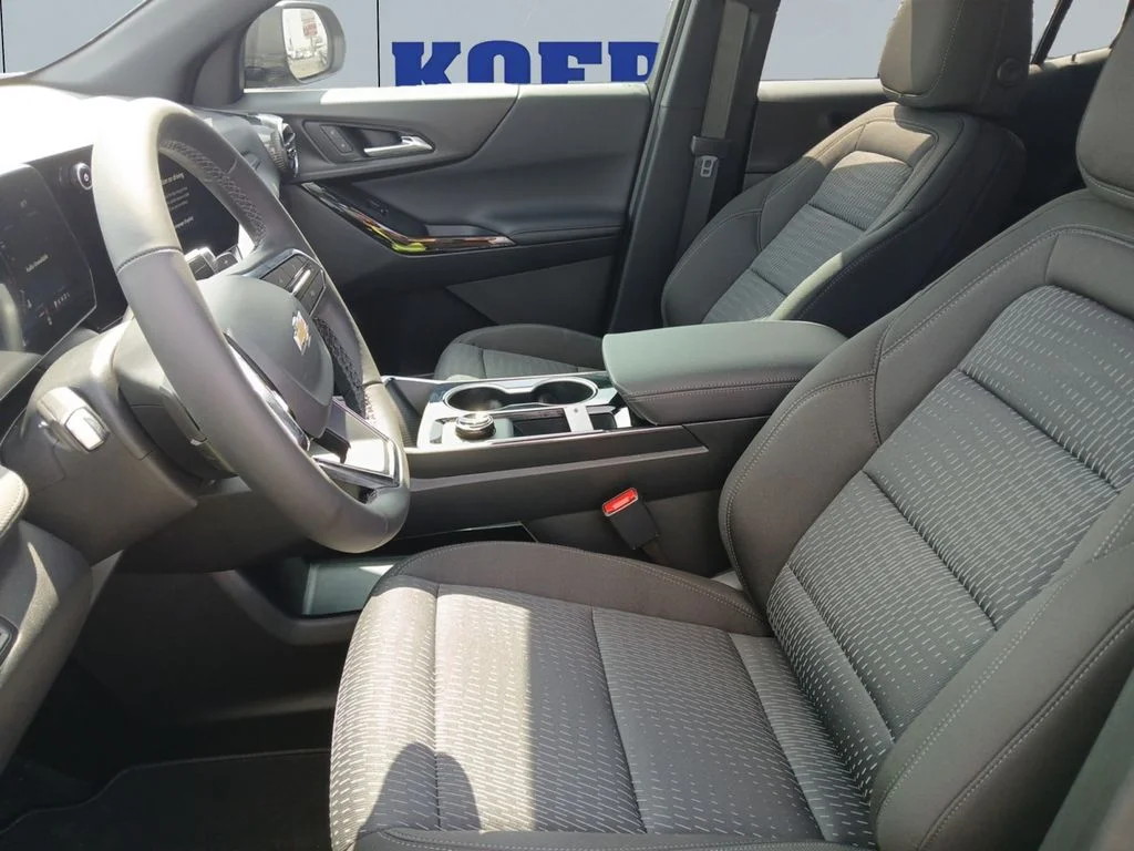 New 2026 Mosaic Black Metallic Chevrolet LT image 10