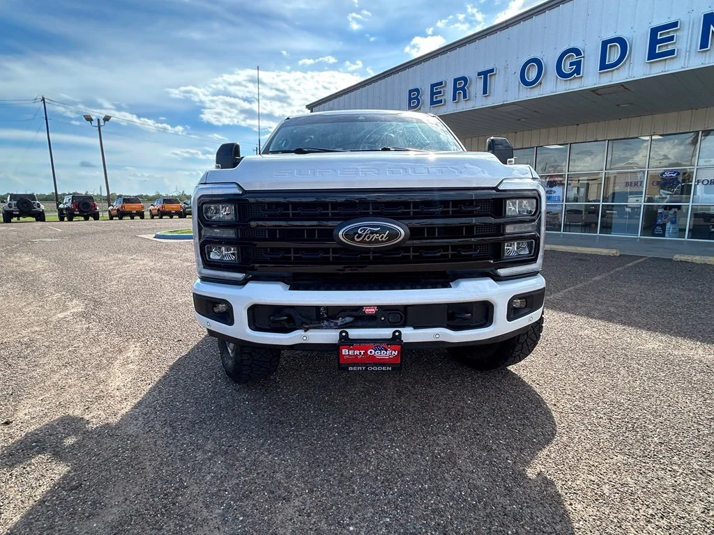 Used 2023 White Ford Lariat image 2