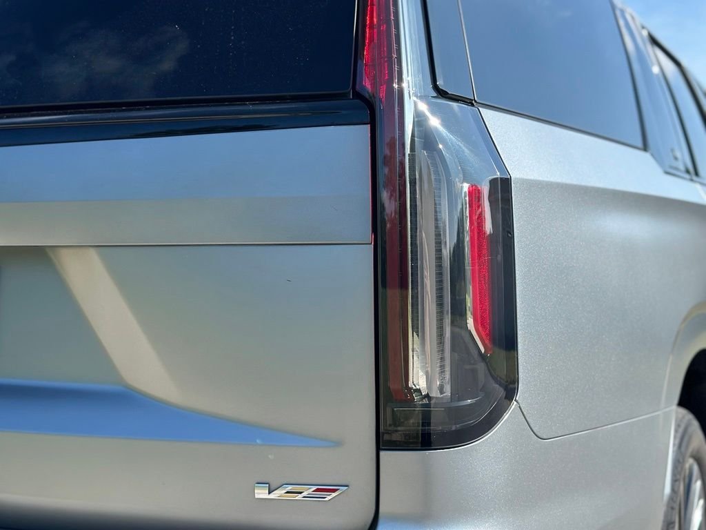 Used 2023 Silver Cadillac V-Series image 12