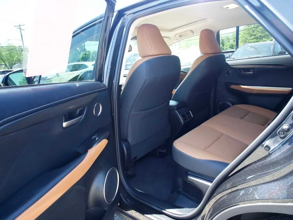 2021 Lexus NX 300 - Photo 19