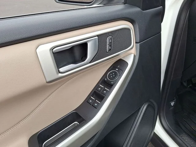 2023 Ford Explorer XLT - Photo 22