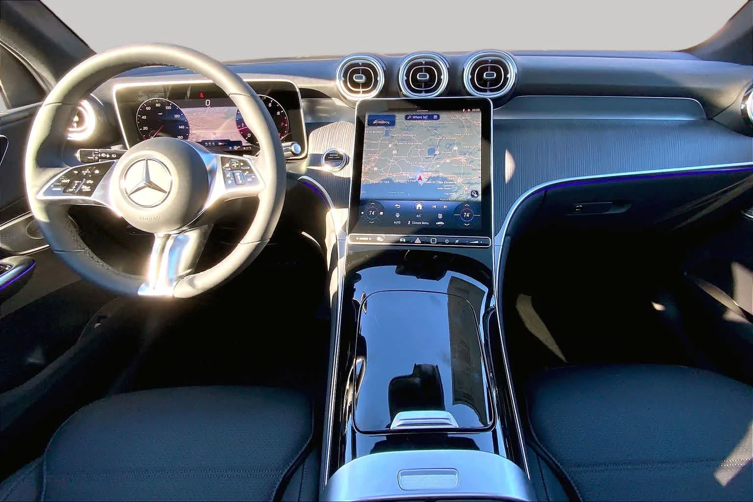Used 2026 Black Mercedes-Benz GLC 300 image 5