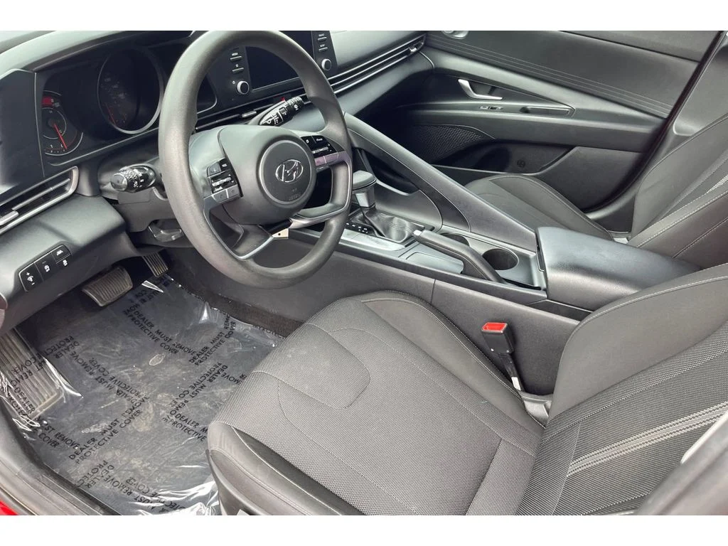 Used 2021 Calypso Red Hyundai SE image 10