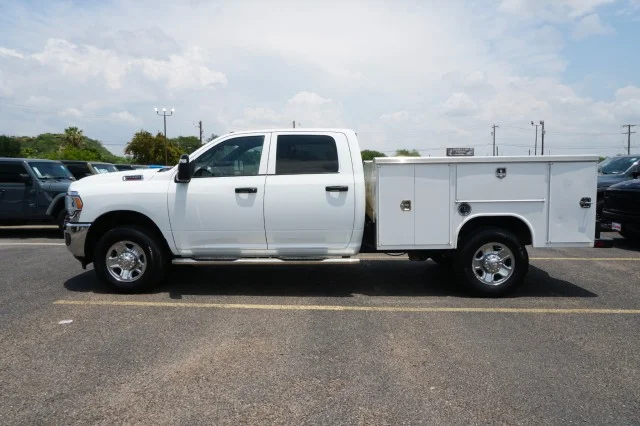 Used 2024 WHITE Ram Tradesman image 8