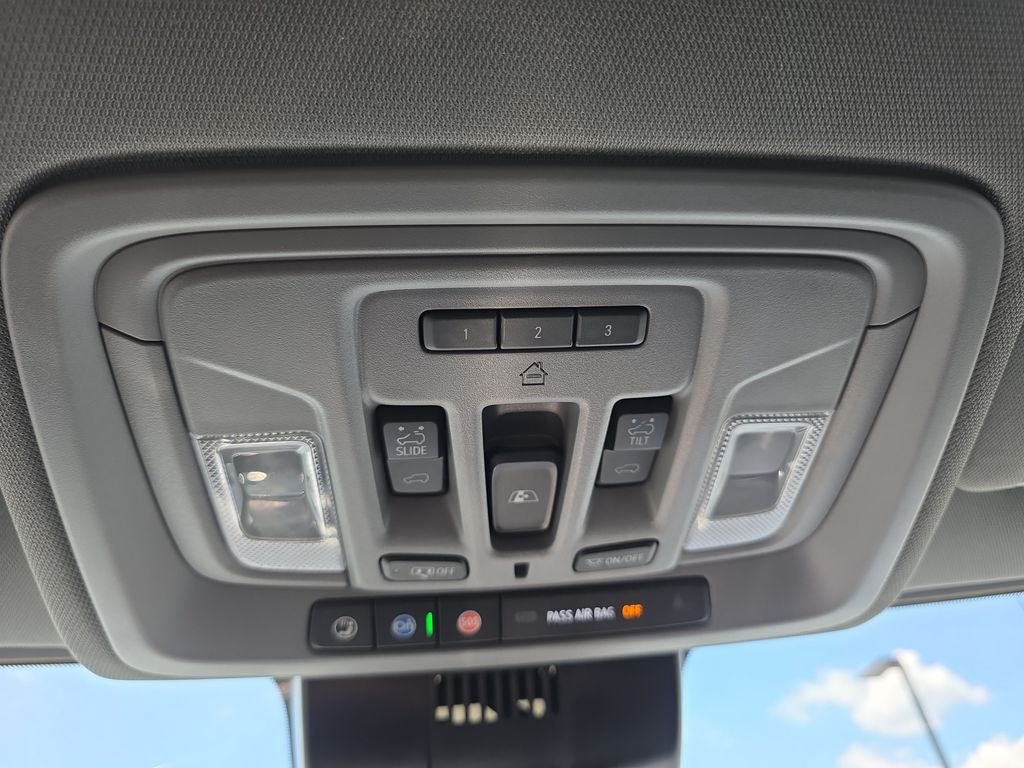 Used 2024 Blue Chevrolet LTZ image 21