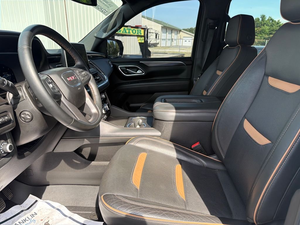 Used 2023 White GMC AT4 image 11