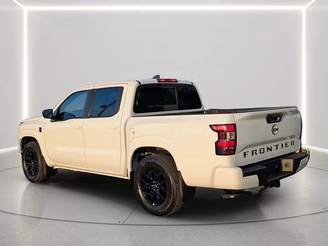 New 2026 Glacier White Nissan Crew Cab SV image 4