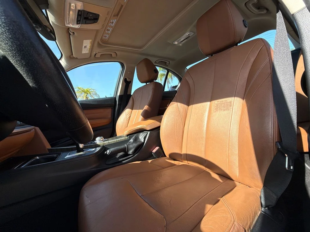 Used 2013  BMW xDrive image 10