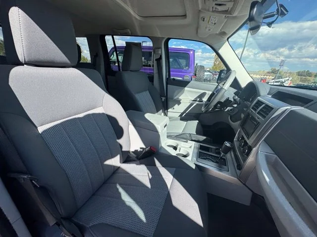 Used 2008 Blue Jeep Limited image 30