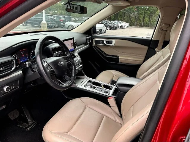 Used 2020 Red Ford XLT image 9
