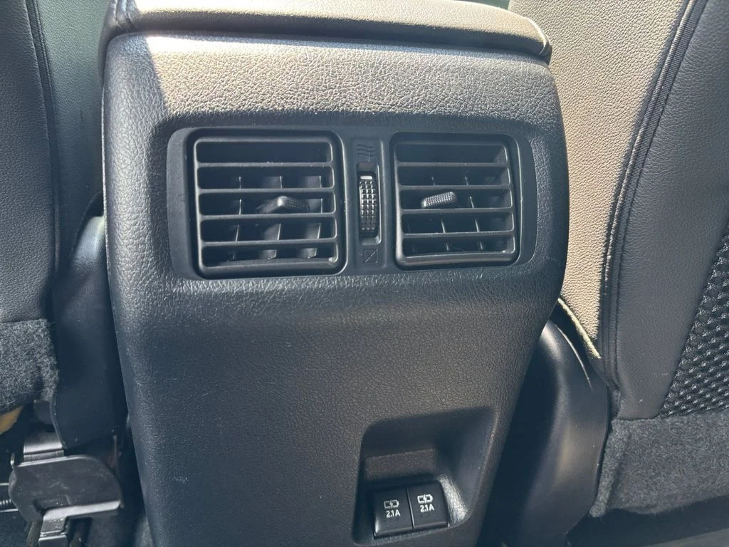 Used 2022 Silver Toyota SR5 Premium image 25