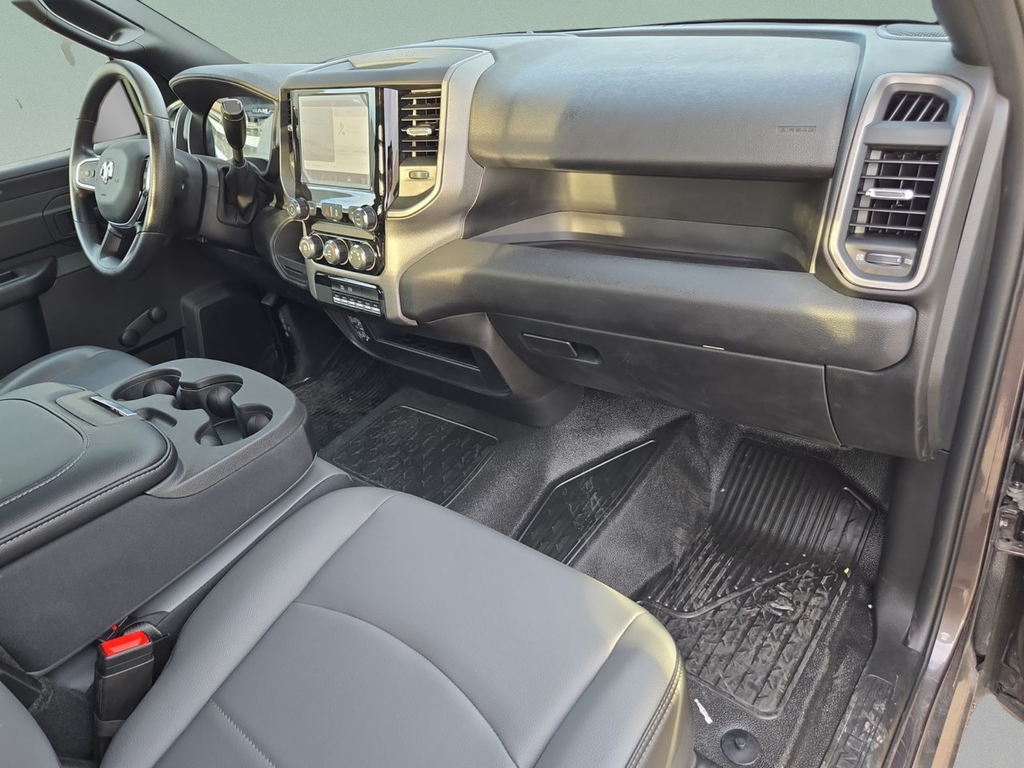 New 2025 Granite Crystal Metallic Clearcoat RAM Tradesman image 31