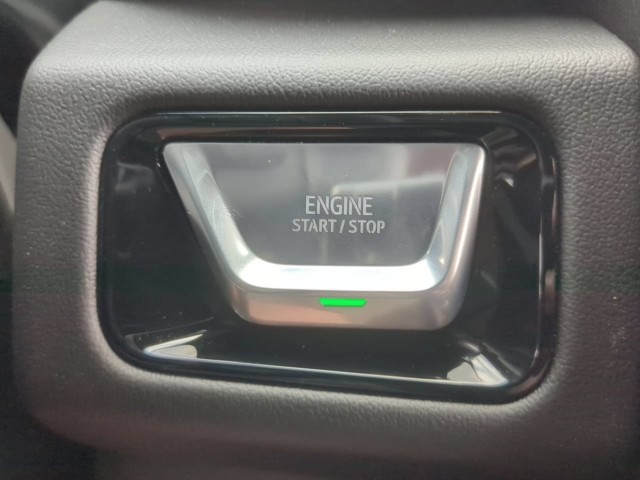 2026 GMC Yukon XL Denali - Photo 17