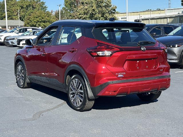 Used 2022 Red Nissan SV image 6