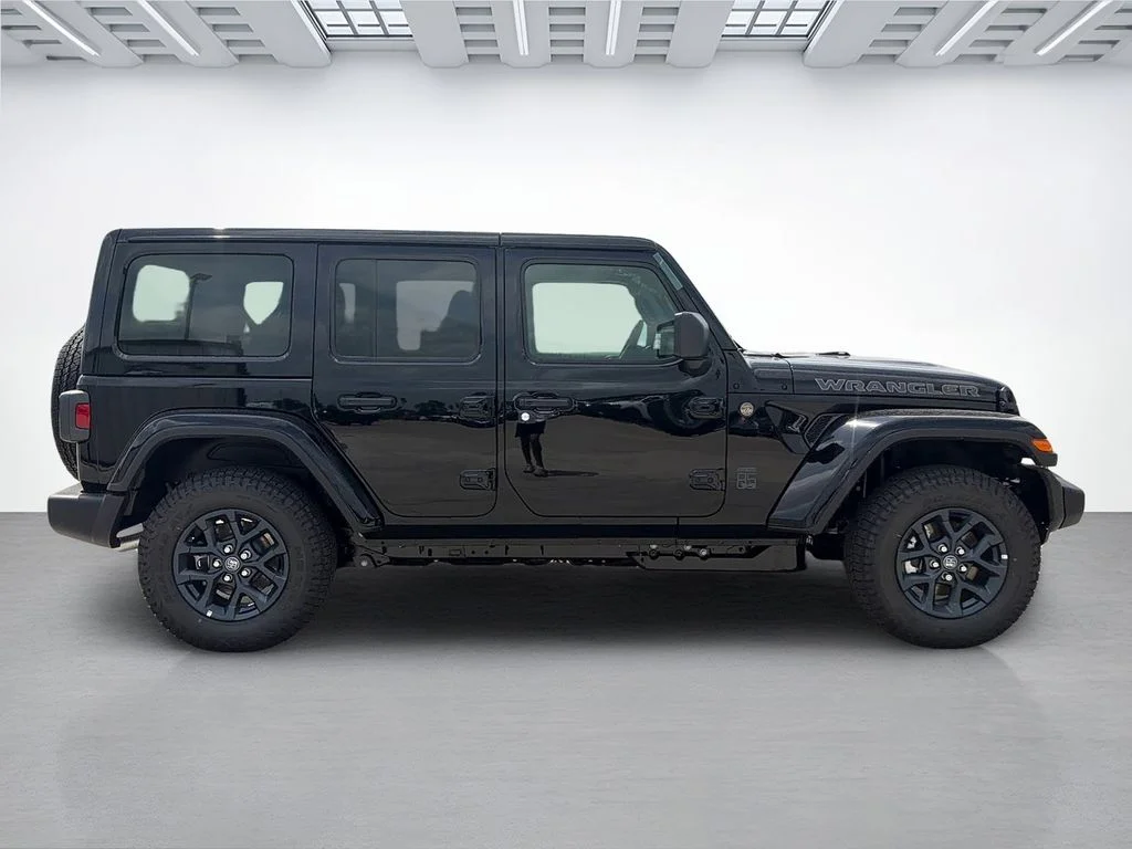 New 2026 Black Clear-Coat Exterior Paint Jeep  image 2