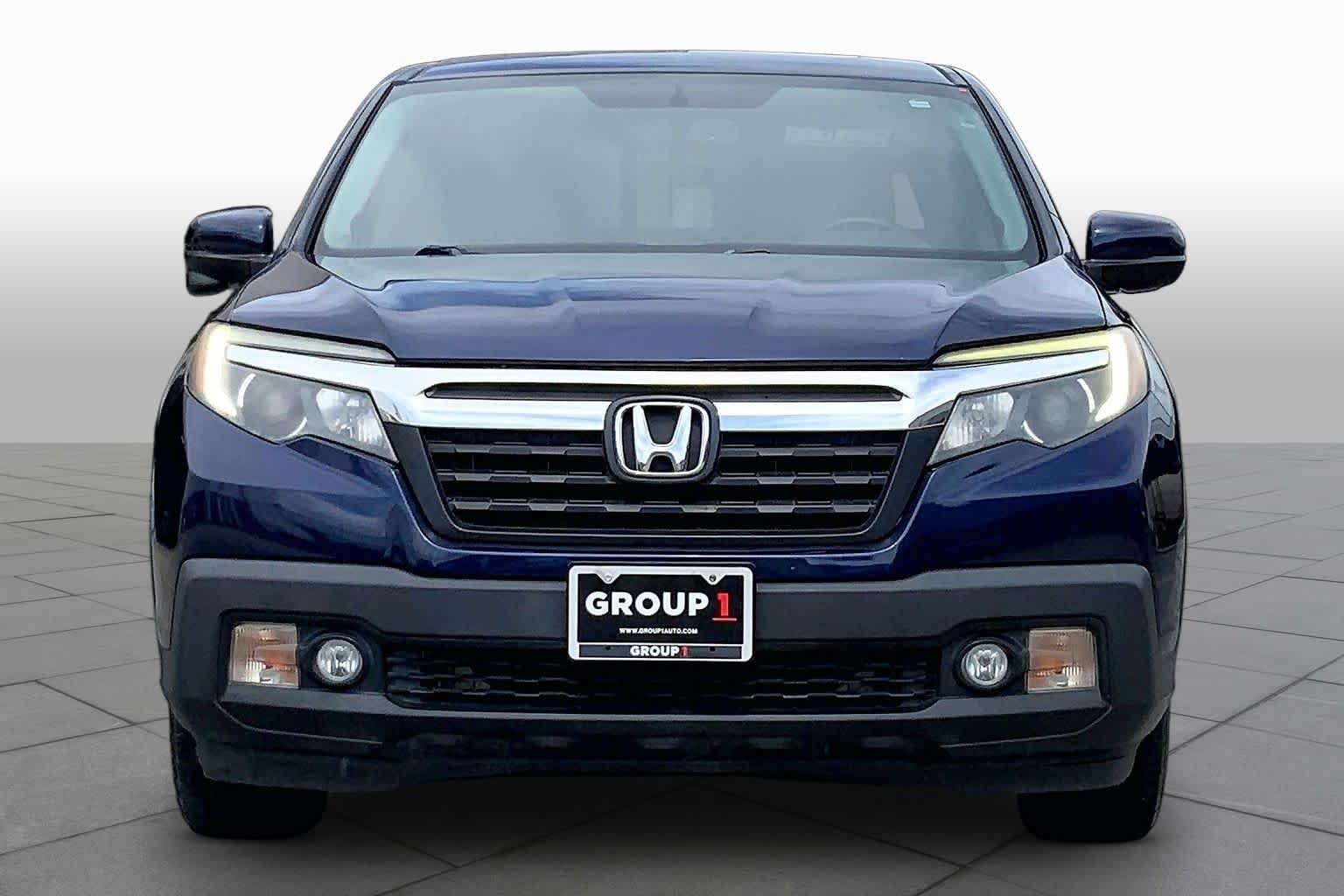 Used 2019 Obsidian Blue Pearl Honda RTL-T image 4
