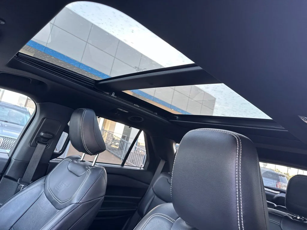 Used 2023 Silver Ford ST image 4