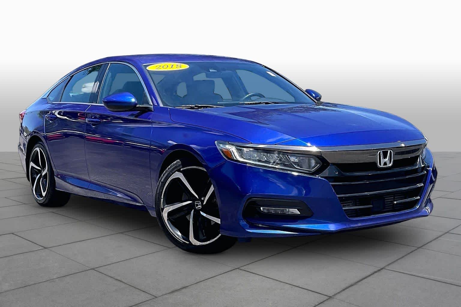 Used 2018 Still Night Pearl Honda Sport 1.5T image 3