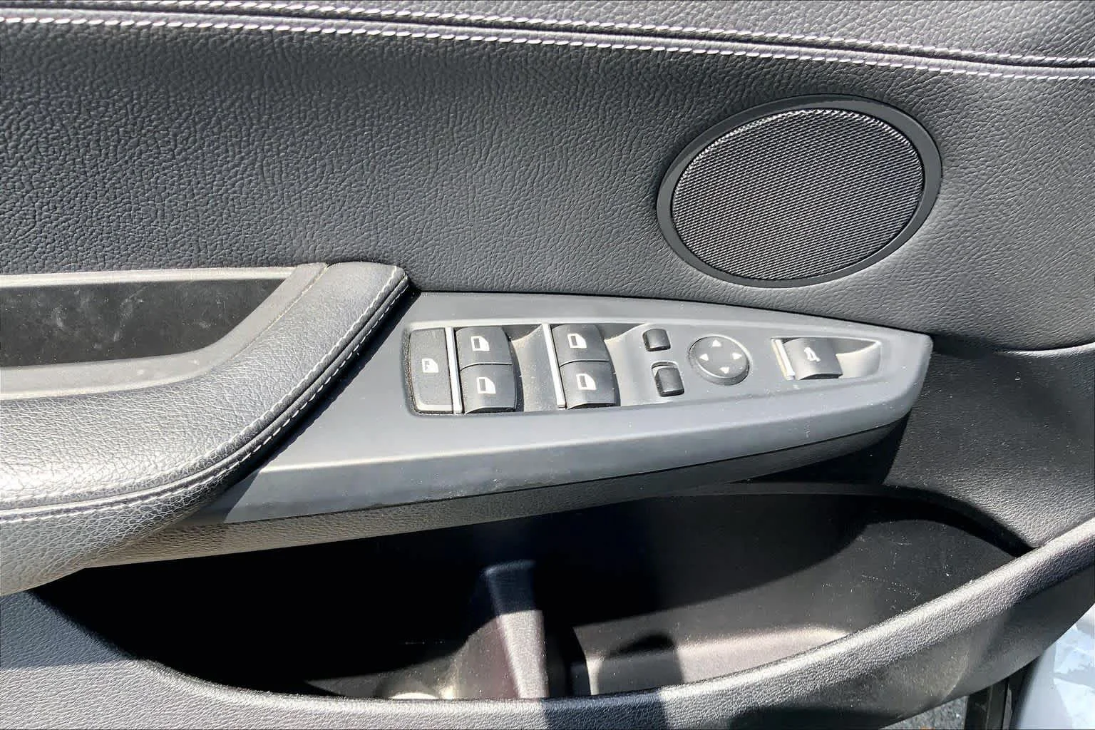 Used 2016 Space Gray Metallic BMW xDrive28i image 36