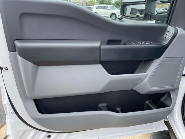 New 2026 Oxford White Ford XL image 12