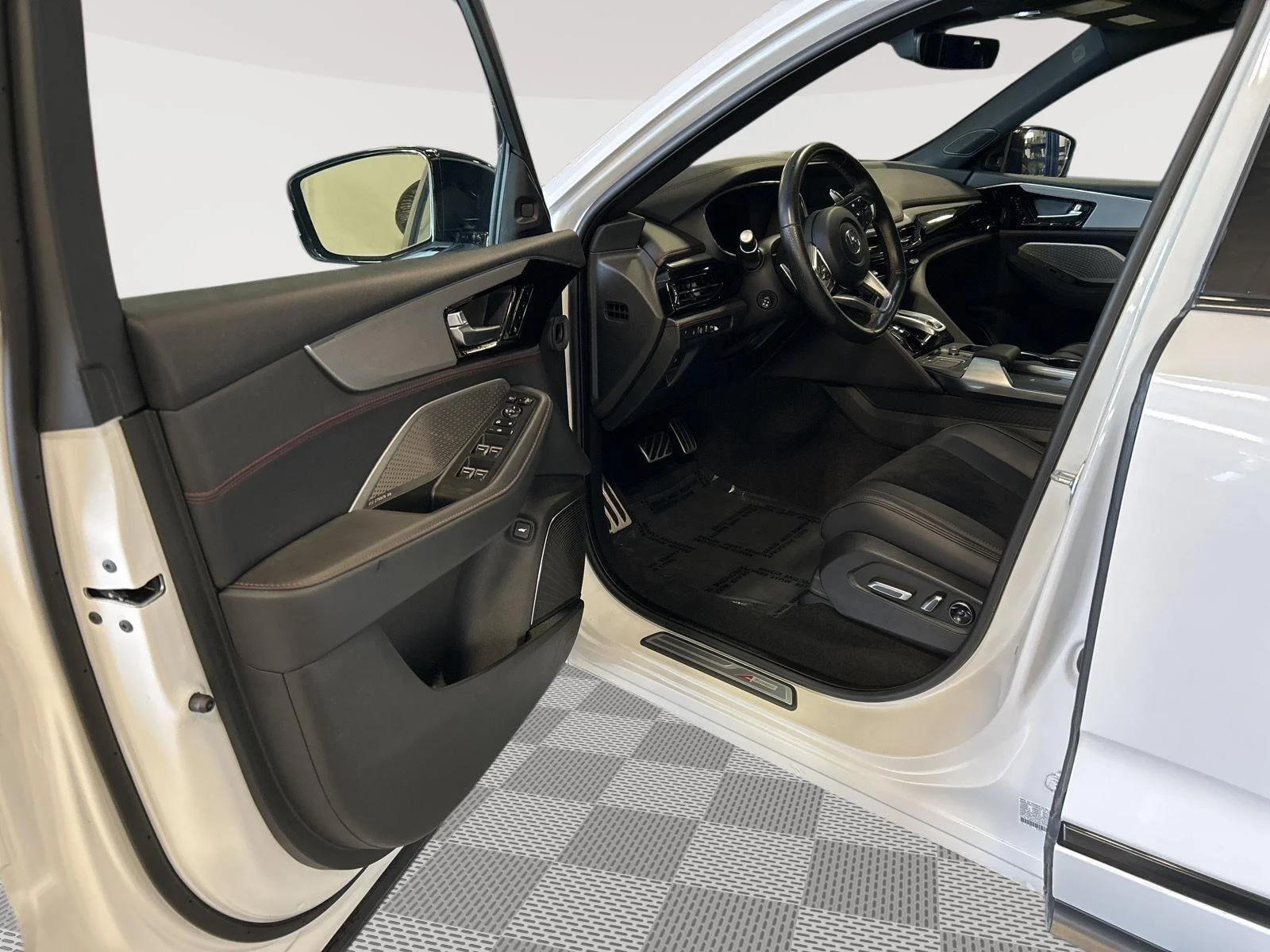 Used 2024 Platinum White Pearl Acura SH-AWD w/A-SPEC image 11