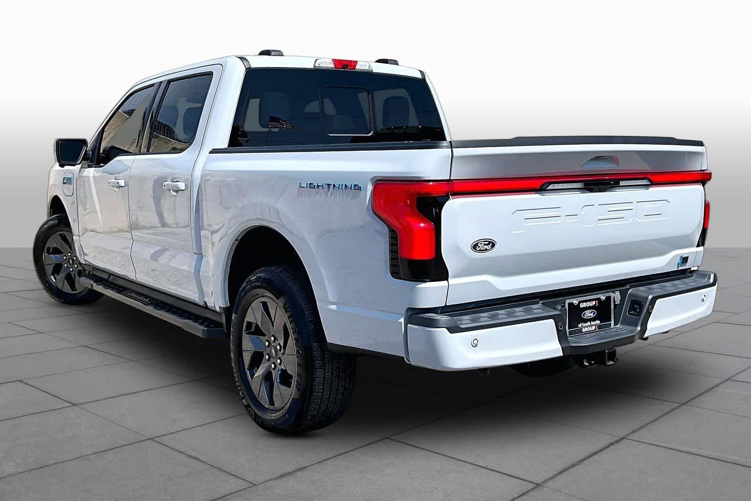 Used 2024 Avalanche Ford LARIAT image 14
