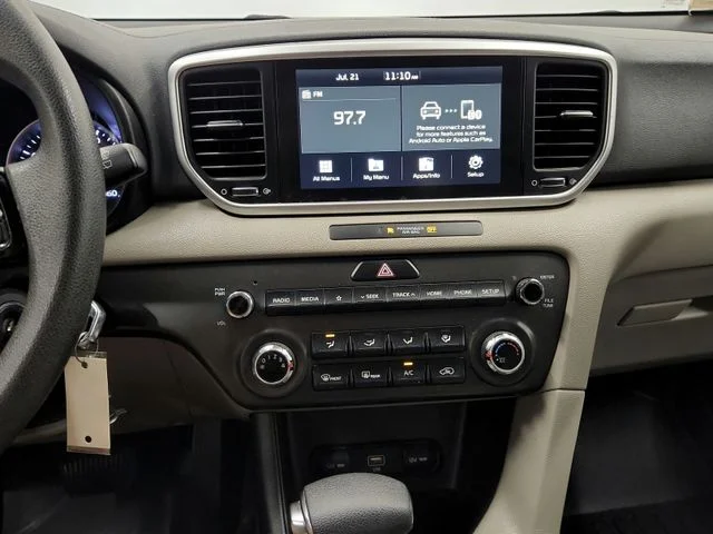 Used 2022 Red Kia LX image 31