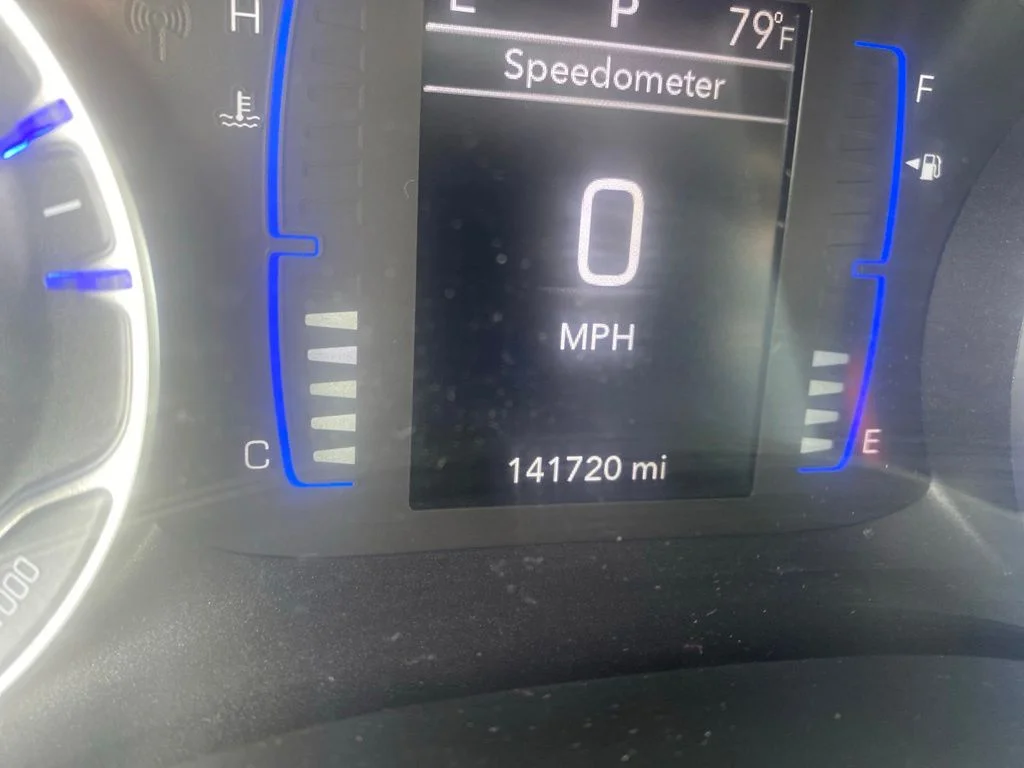 Used 2019 Brilliant Black Crystal Pearlcoat Chrysler Touring L image 11