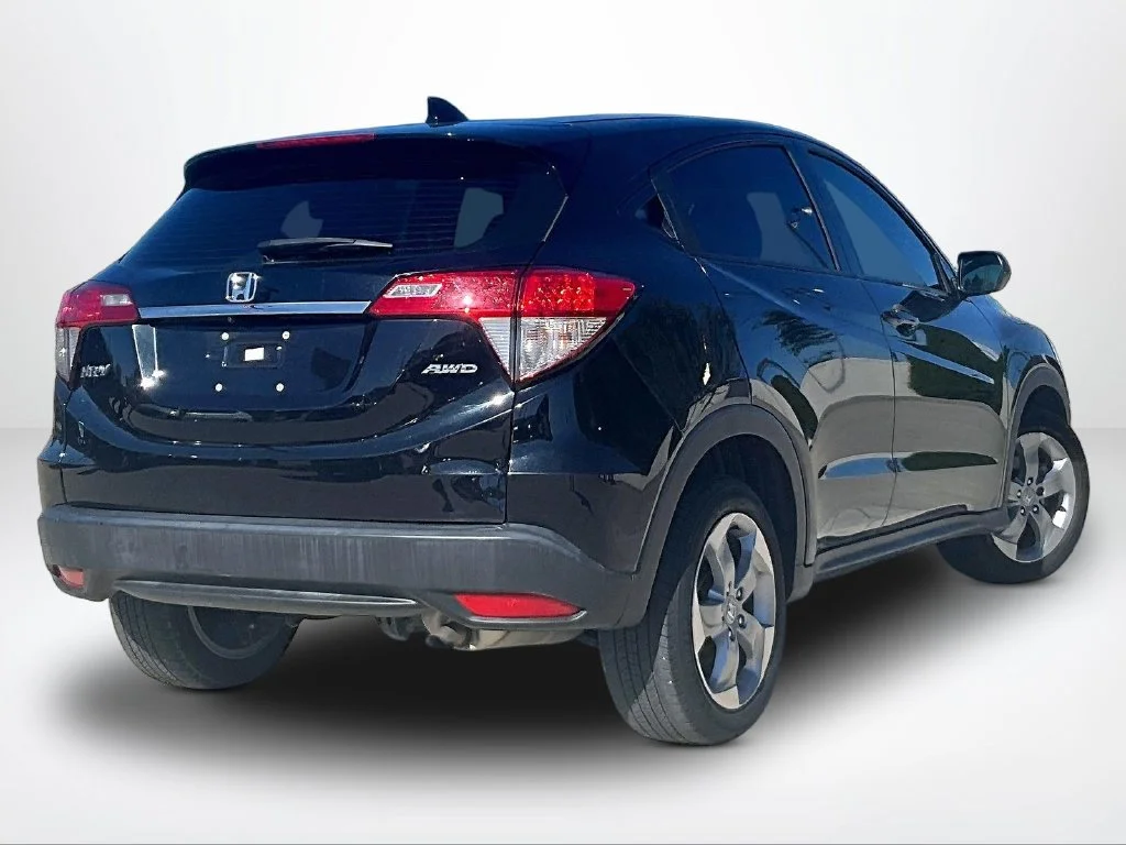 Used 2019 Black Honda LX image 3