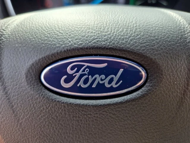 Used 2020 Black Ford SE image 31