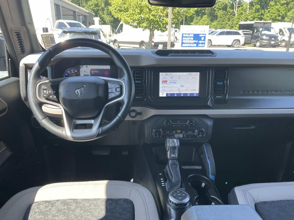 Used 2022 Black Ford Wildtrak image 13
