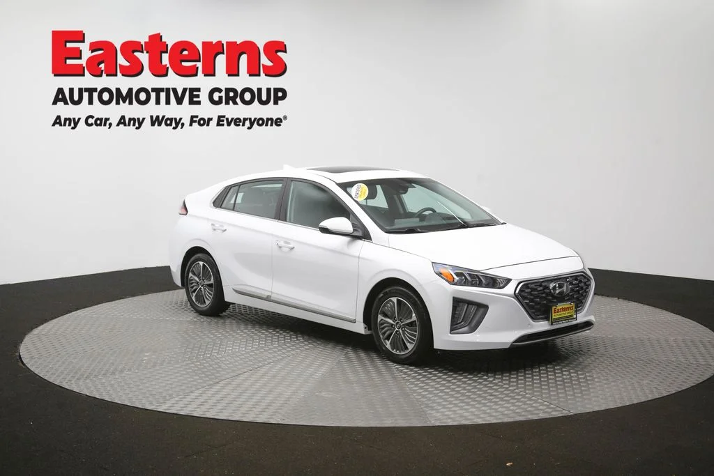Used 2021 White Hyundai Limited image 54