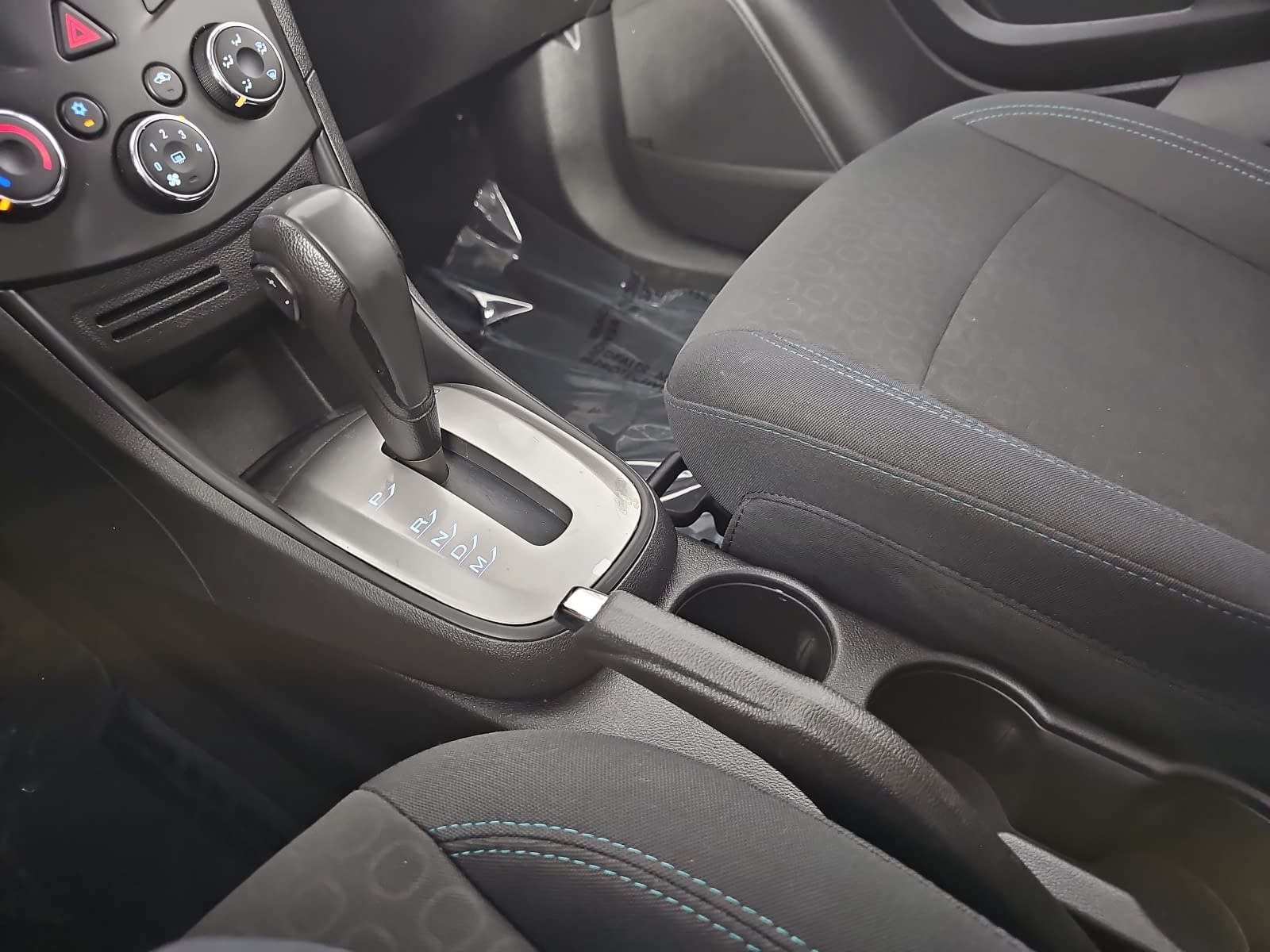 Used 2016 White Chevrolet LS image 23
