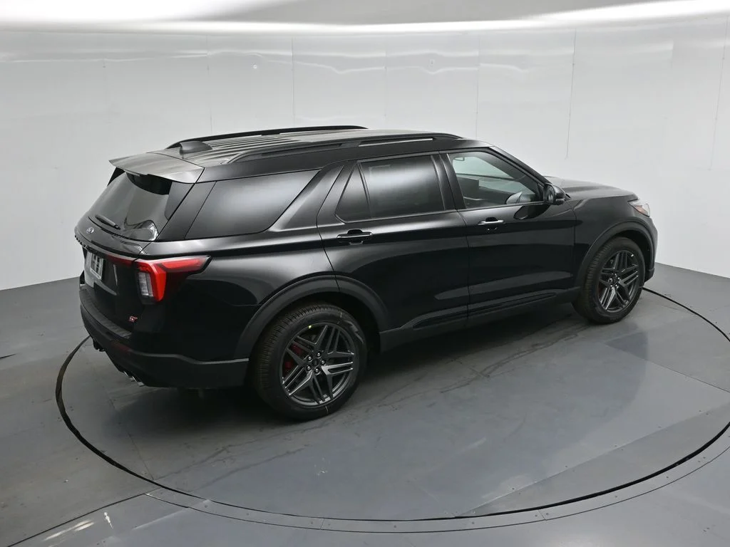 New 2026 Agate Black Metallic Ford ST image 43