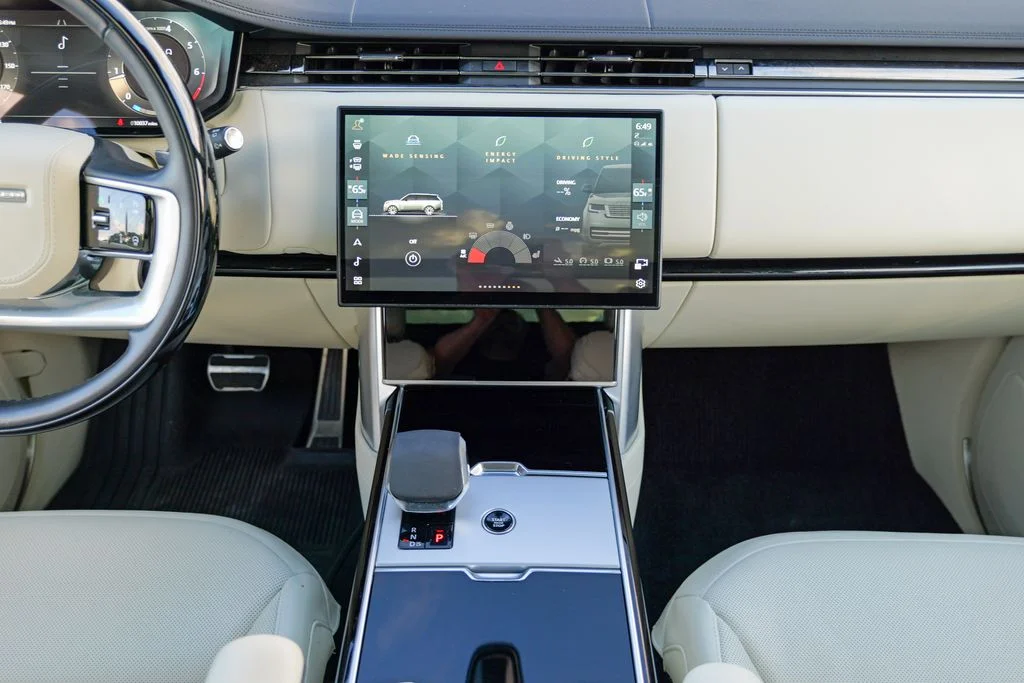 Used 2025 Gray Land Rover SE image 51