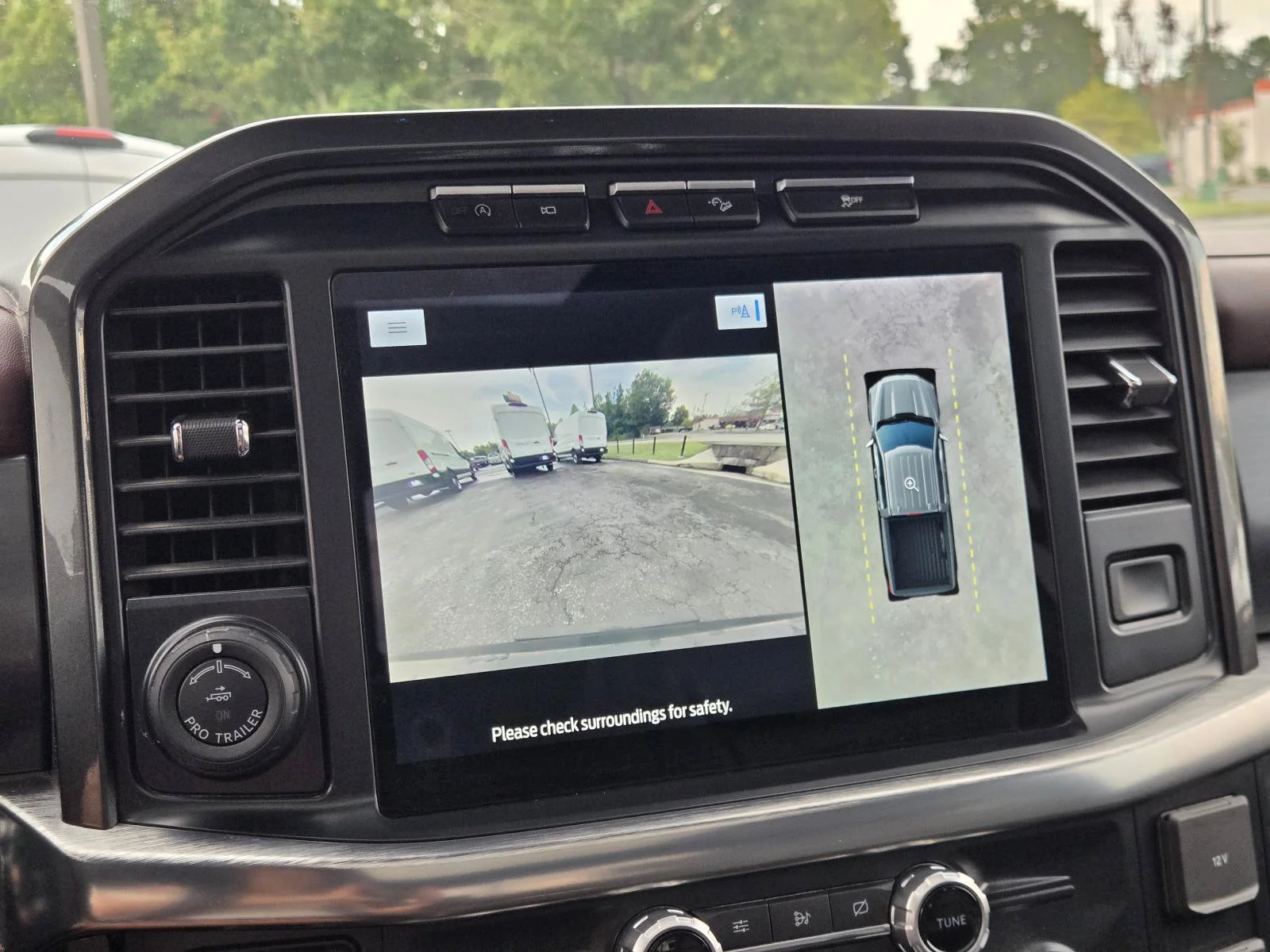 Used 2021 Black Metallic Ford Lariat image 29