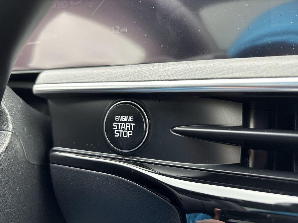 2025 Kia K5 EX - Photo 18