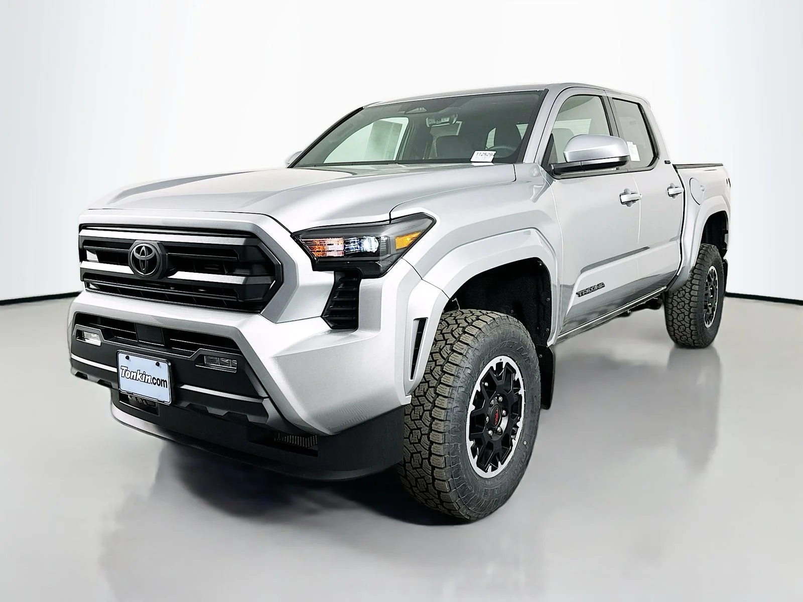 New 2025 Celestial Silver Metallic Toyota  SR5 image 3