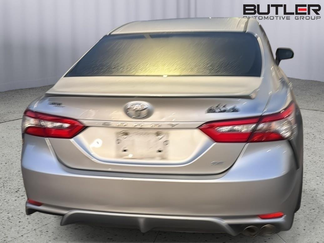 Used 2018 Celestial Silver Metallic Toyota SE image 6