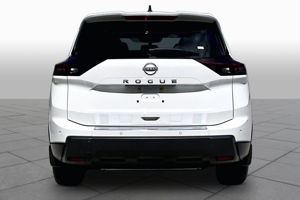 Used 2024 White Nissan S image 5