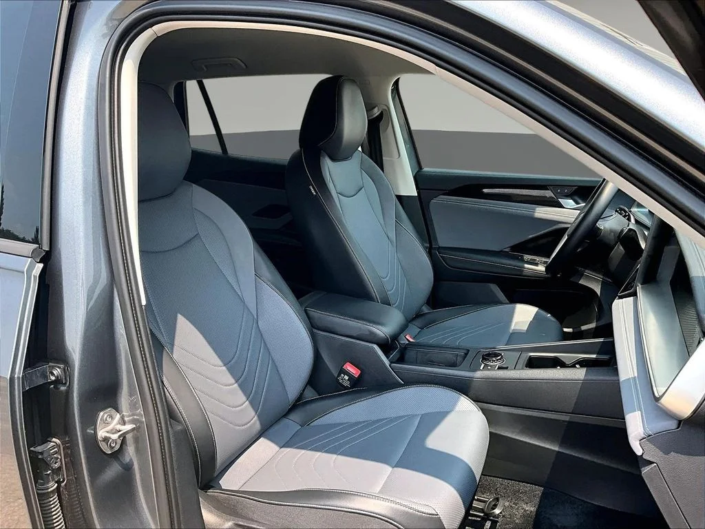2026 Volkswagen Tiguan SE - Photo 33