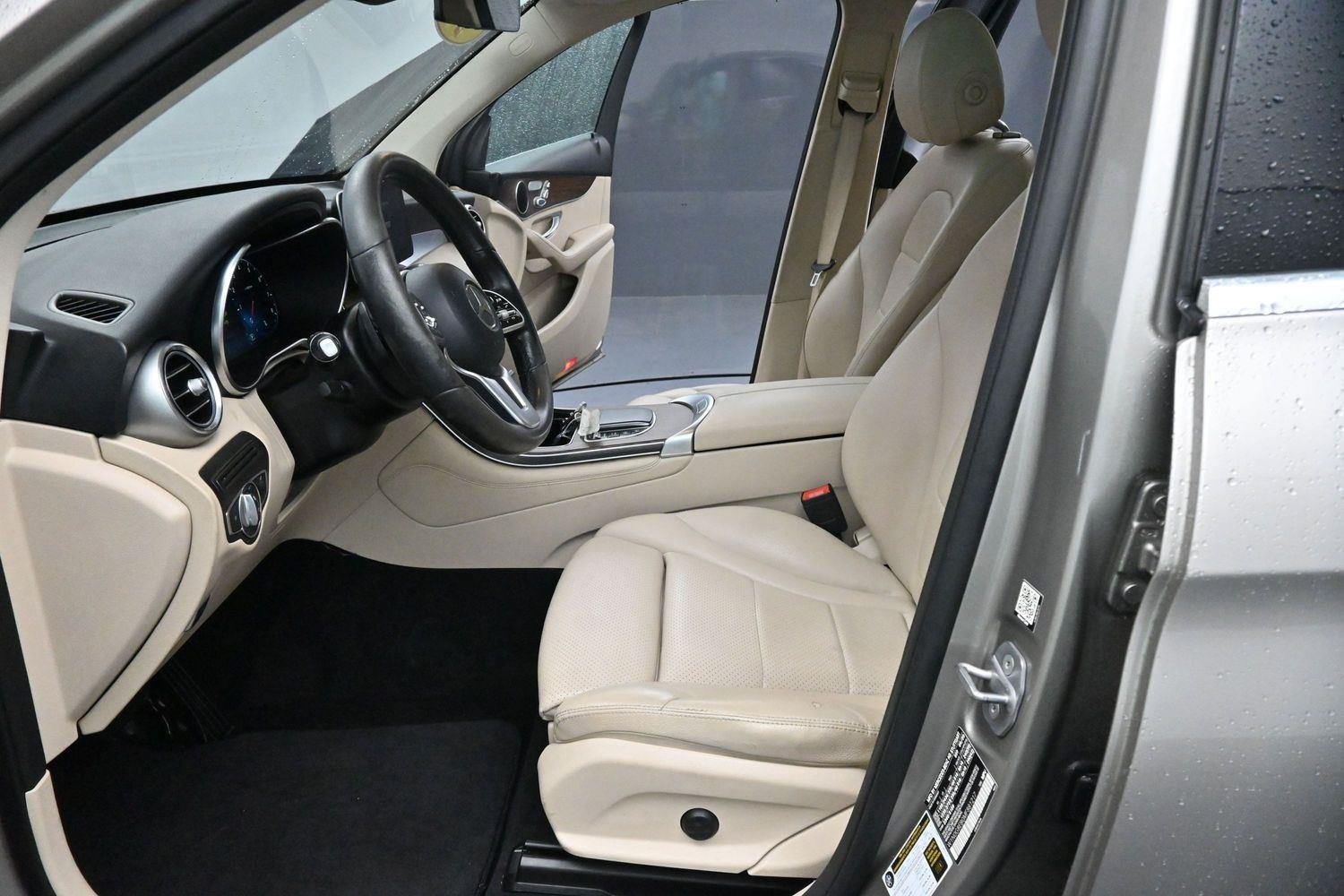 Used 2021 Mojave Silver Metallic Mercedes-Benz GLC 300 image 14