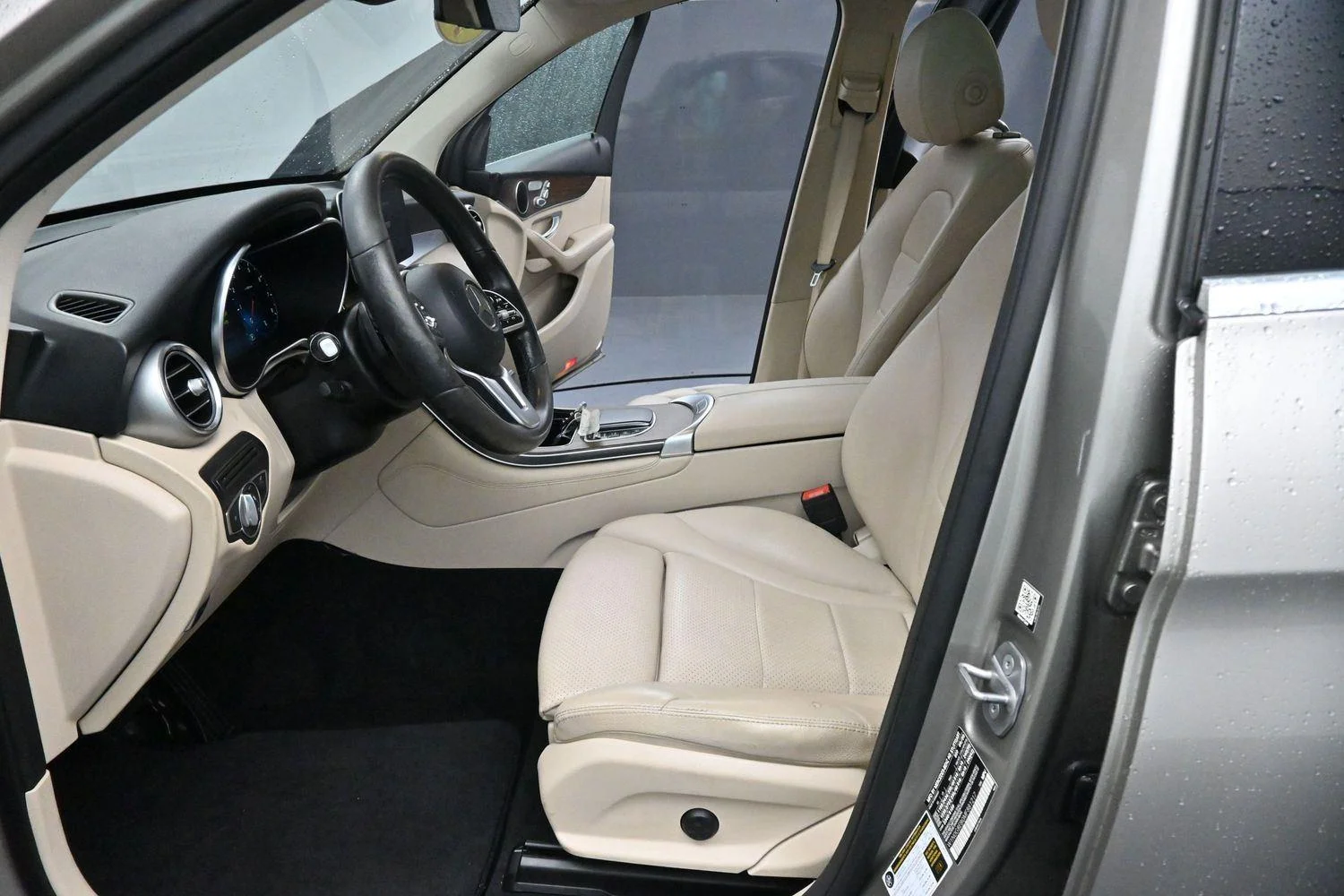 Used 2021 Mojave Silver Metallic Mercedes-Benz GLC 300 image 14