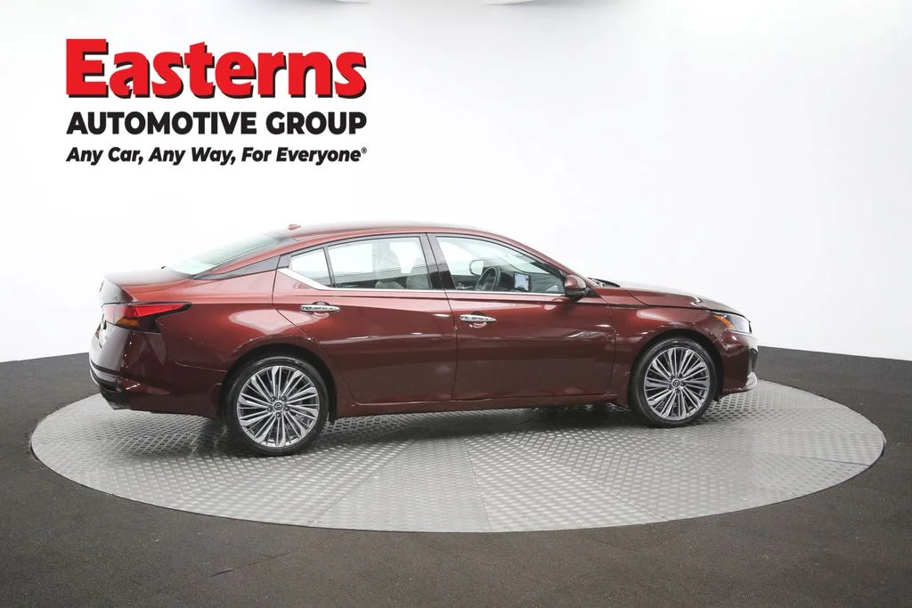 Used 2024 Red Nissan 2.5 SL image 47