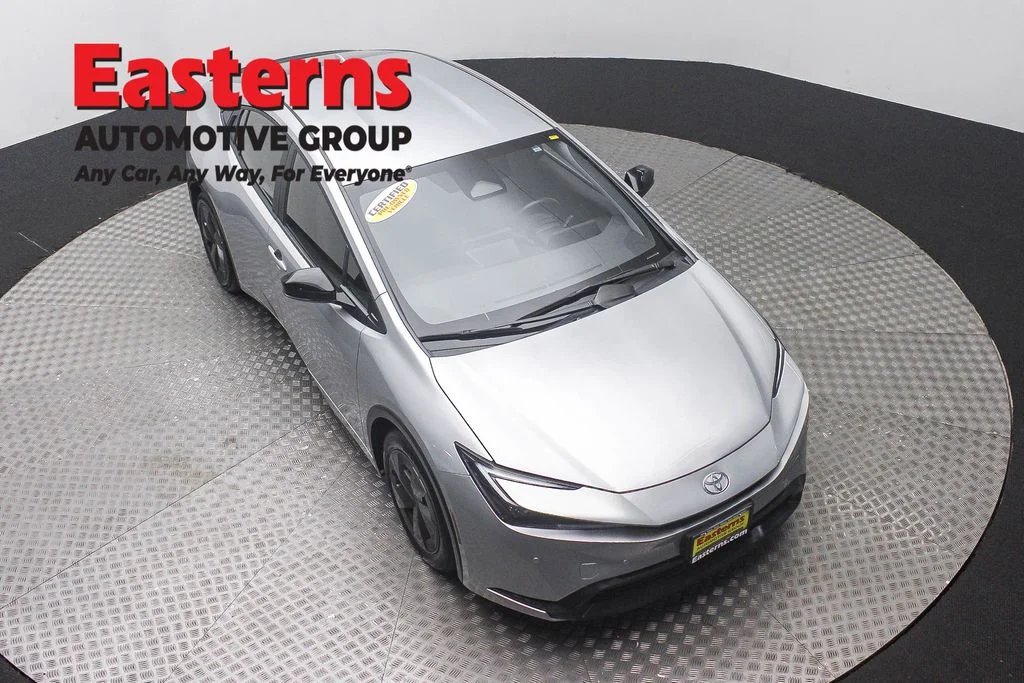 Used 2025 Gray Toyota LE image 3